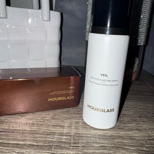 HOURGLASS SOFT FOCUS SETTING SPRAY ⌛️